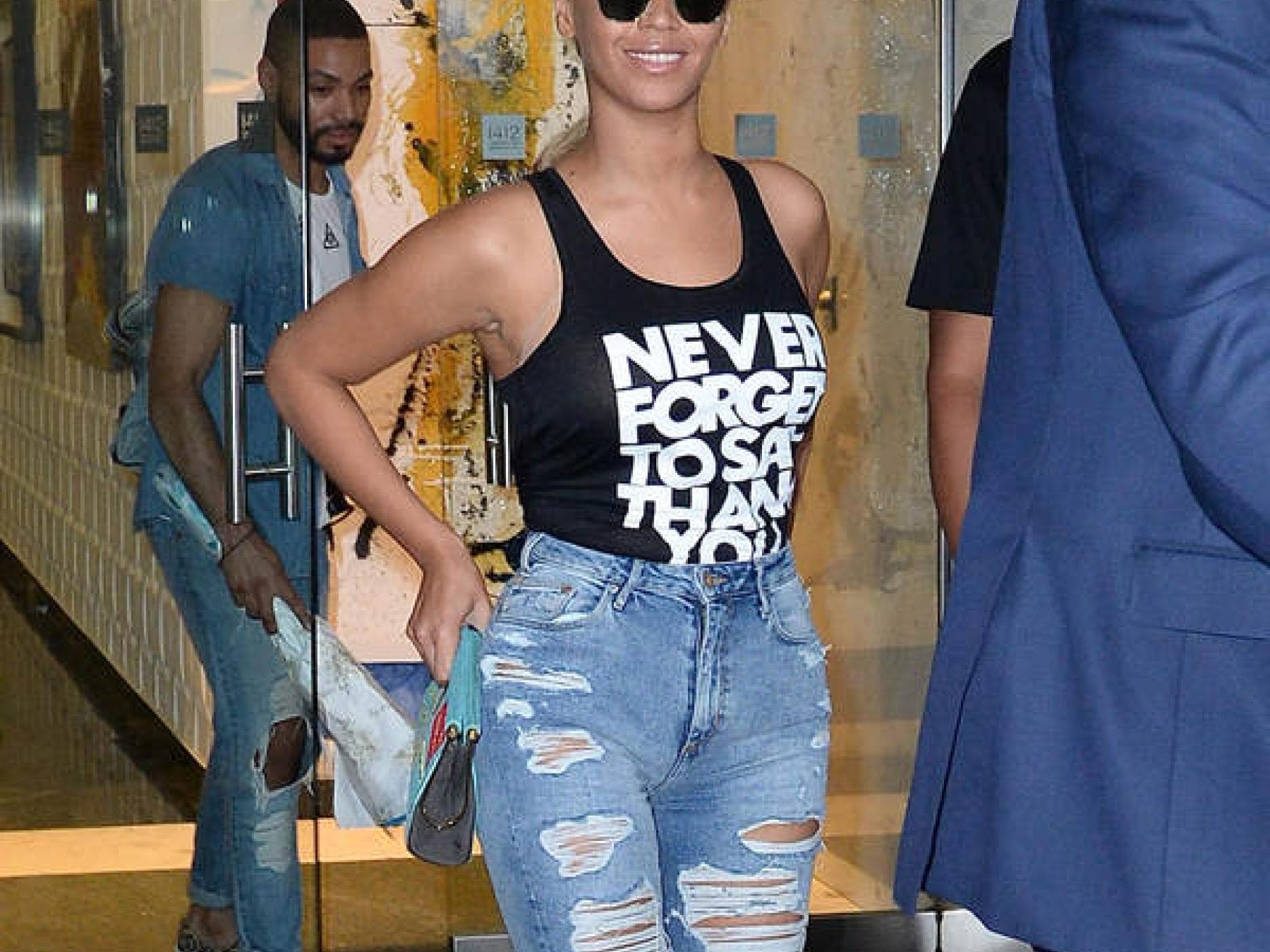 "Never forget to say thank you" Shirt von Beyonce "Never forget to say thank you" Shirt von Beyonce