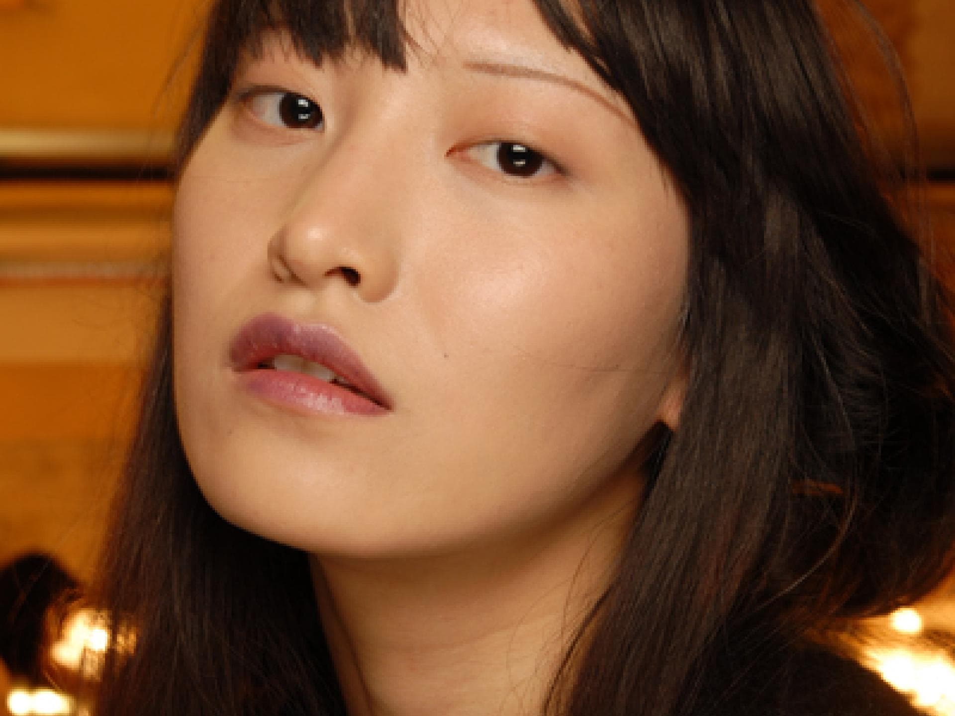 Lässiger, geteilter Pony Lässiger, geteilter Pony