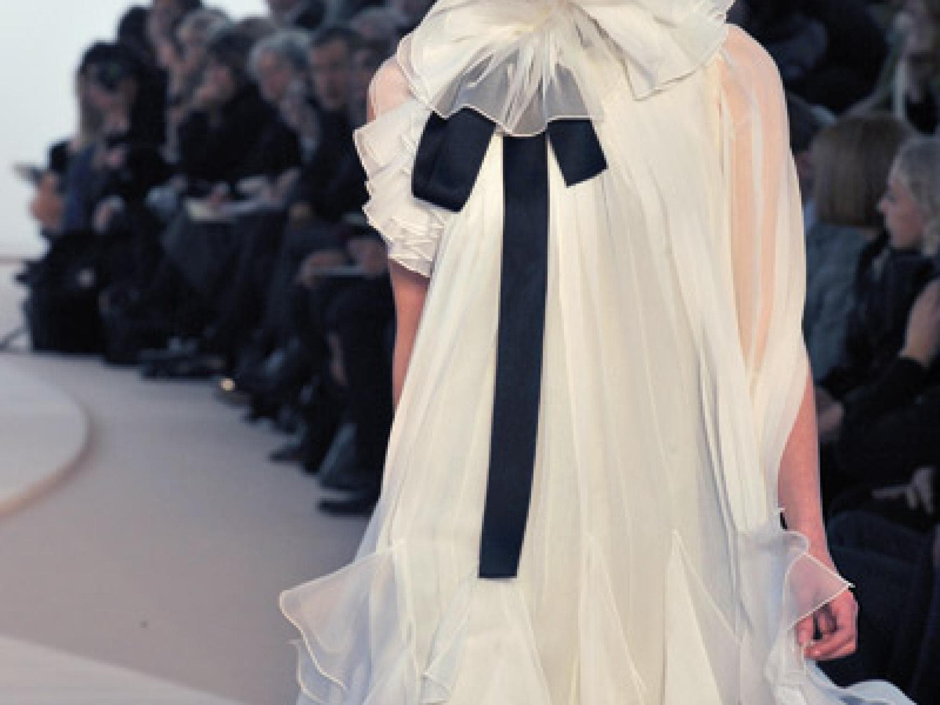 Suzy Menkes: "Feminine, fresh and pretty"