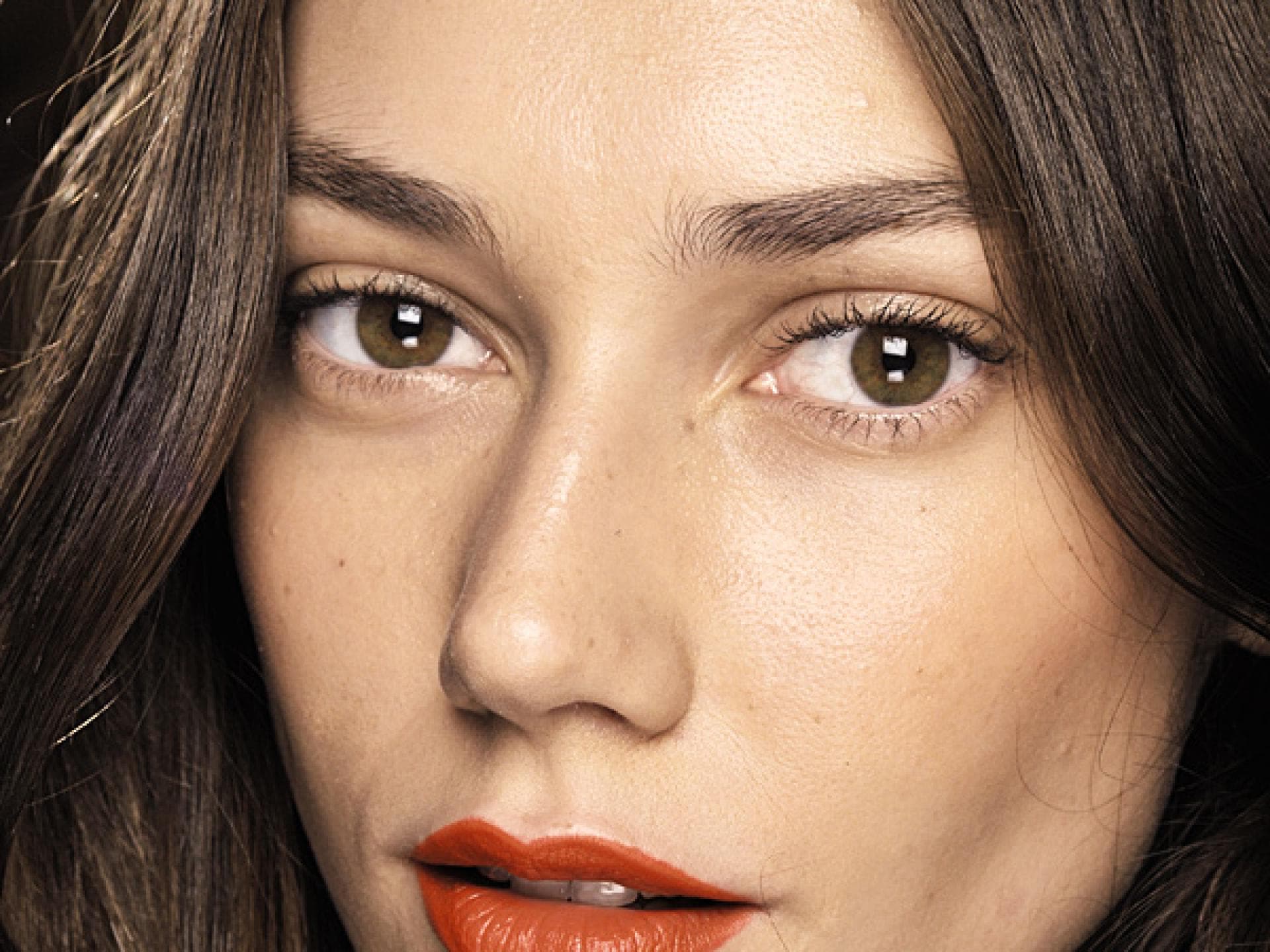 Neon-Lippen: Look von Milly