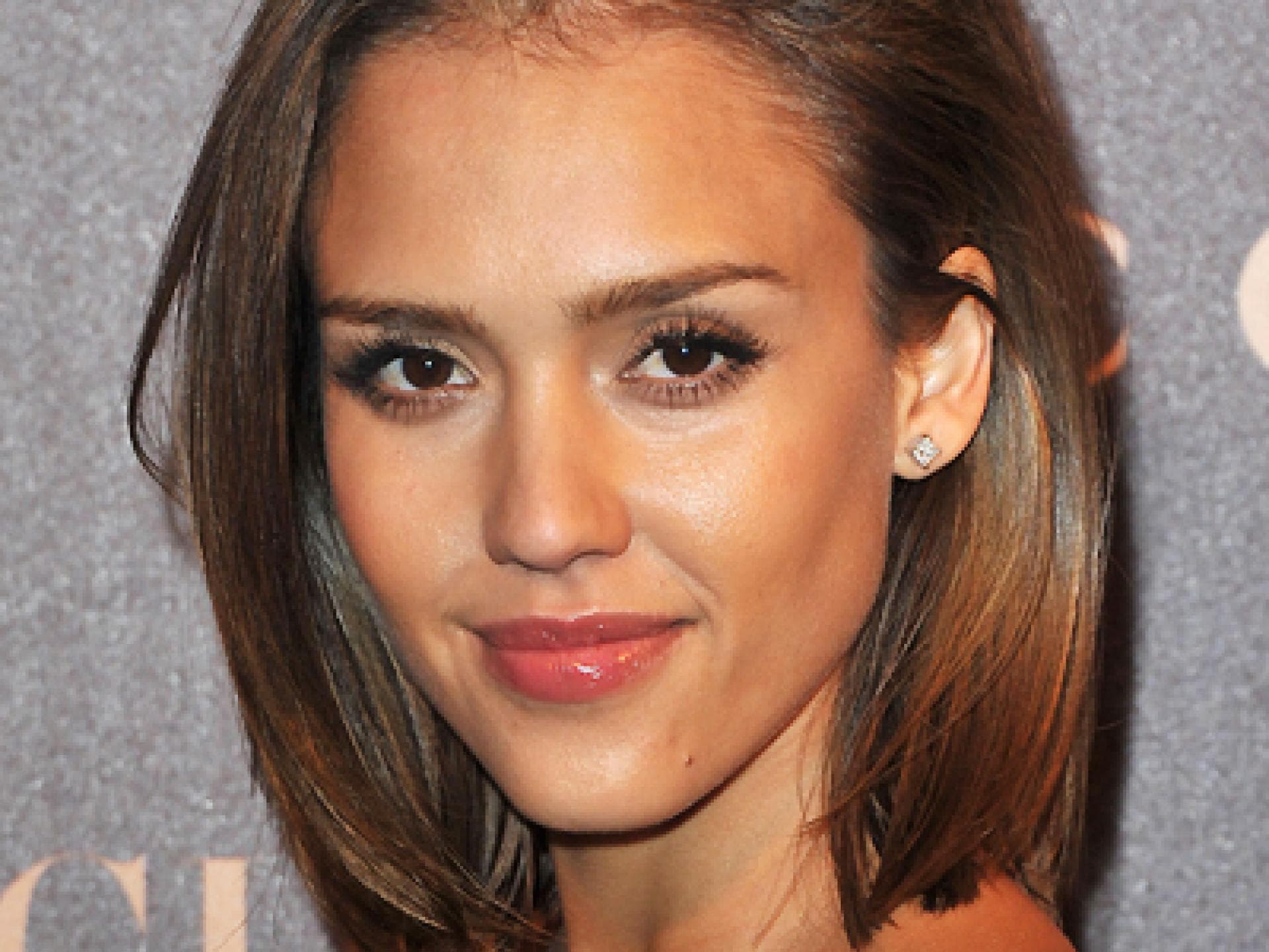 Jessica Alba: Chocolate Hair Jessica Alba: Chocolate Hair