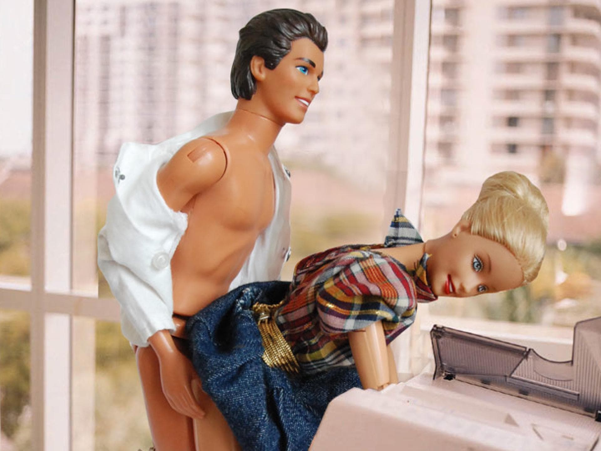 Sex am Arbeitsplatz: "A tergo" Sex am Arbeitsplatz: "A tergo"