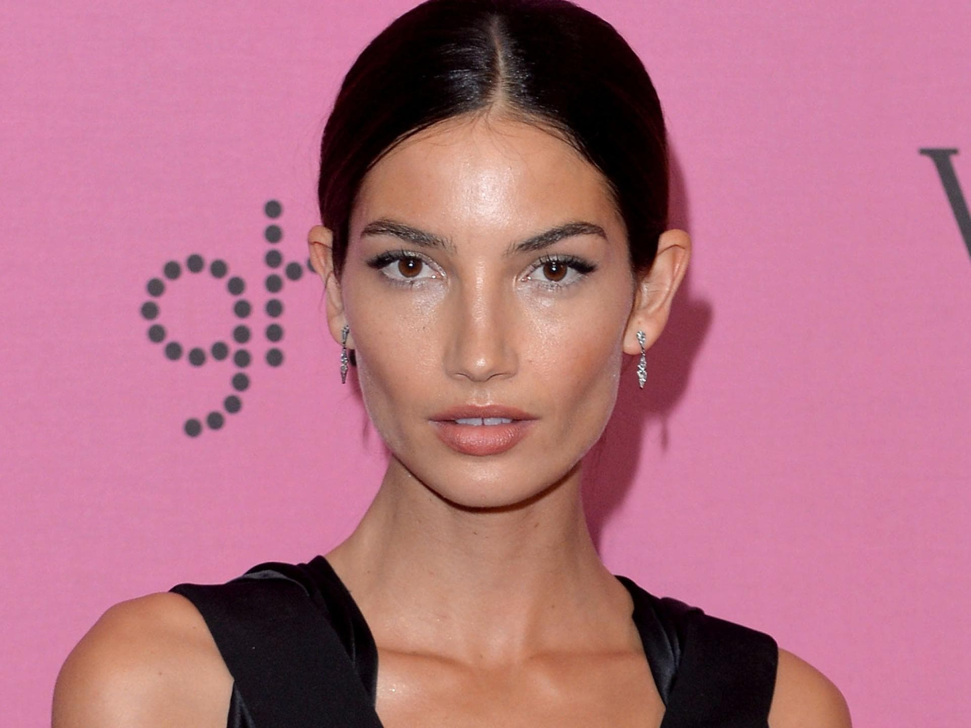 lily-aldridge-fish-gape