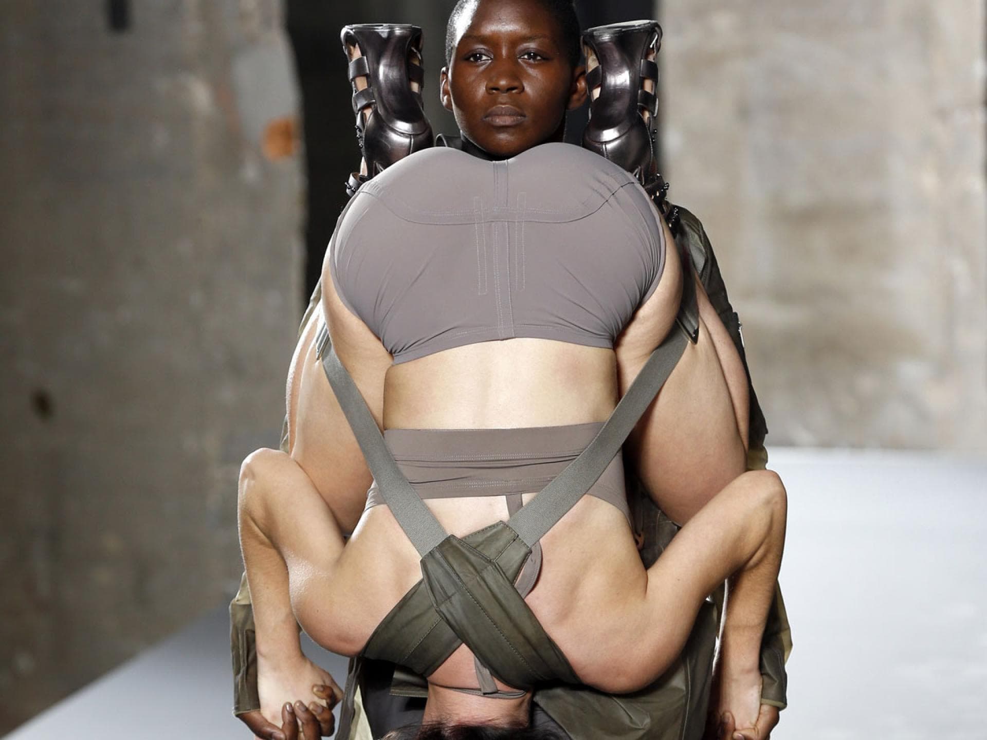 rick-owens-ss-2016-1200x1800 rick-owens-ss-2016-1200x1800