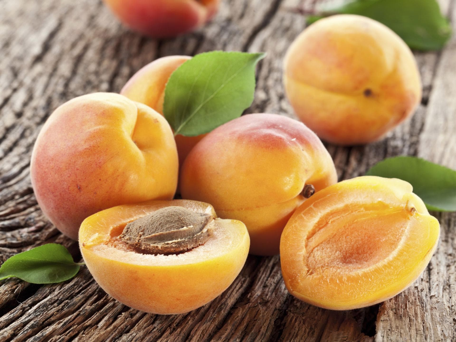 Aprikosen: reich an Beta-Carotin Aprikosen: reich an Beta-Carotin