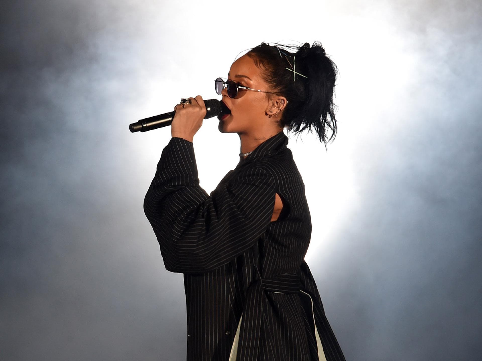 GettyImages-494142462_Rihanna_TTS