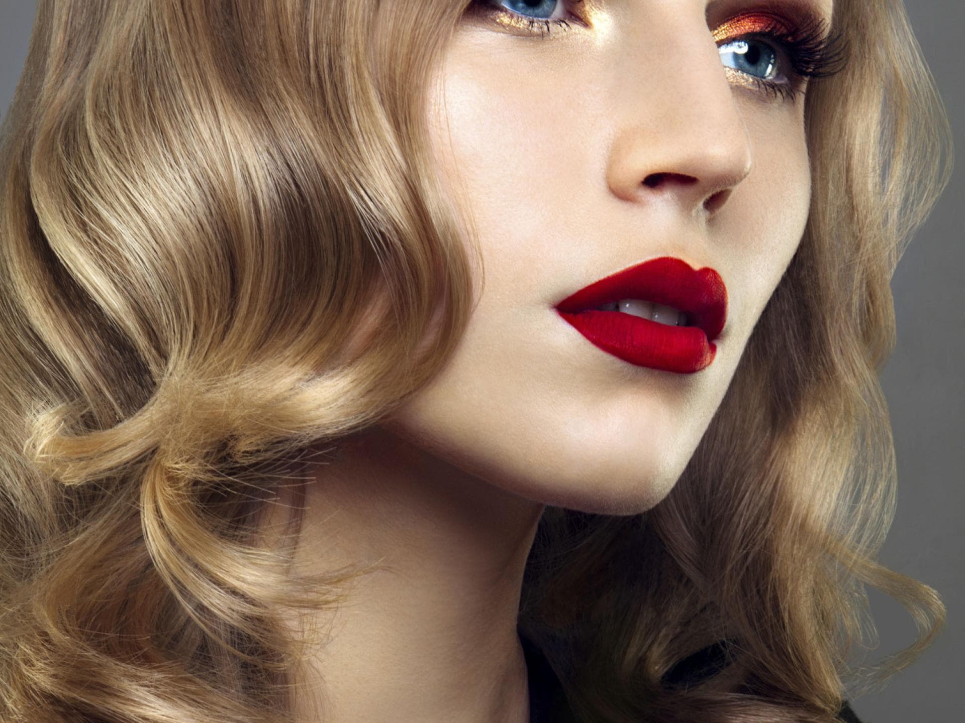 Schöne Haare: 33 Tipps & effektive Hausmittel