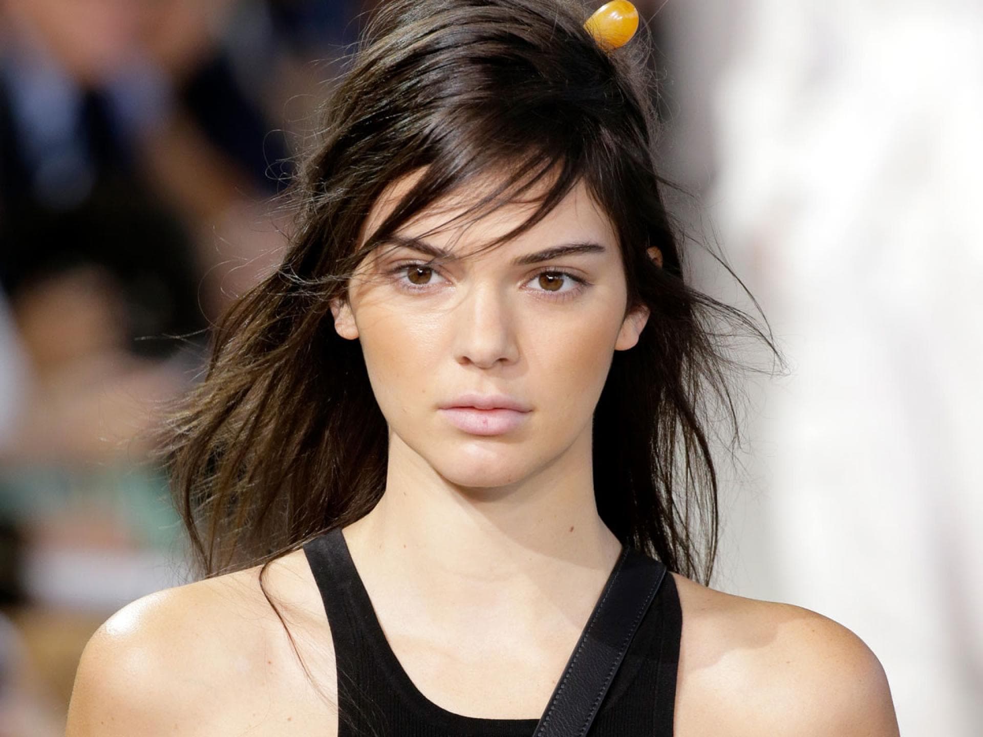 Kendall-Jenner-klaut-1200x900 Kendall-Jenner-klaut-1200x900