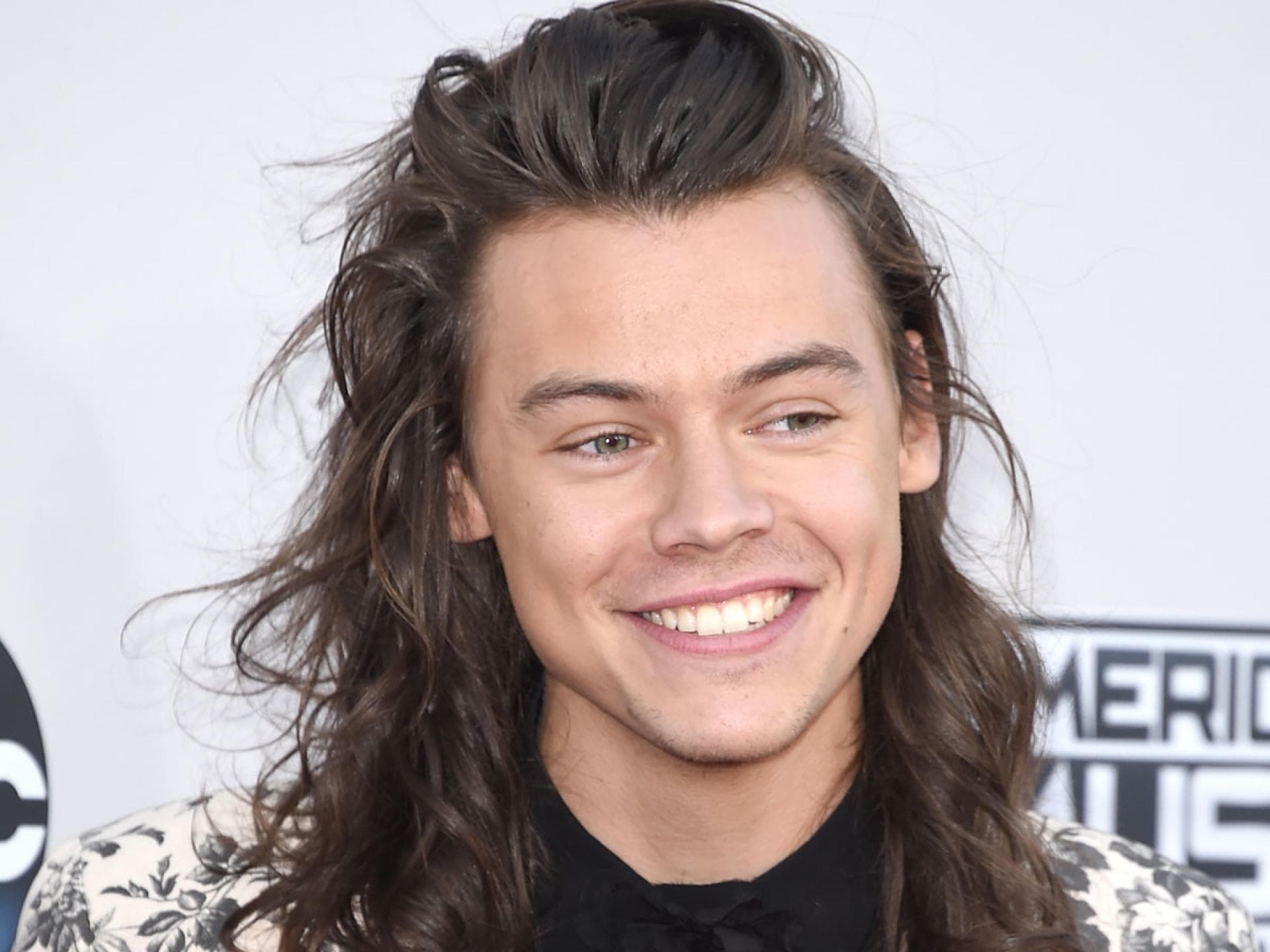 Harry-Styles-Zähne-1200x900
