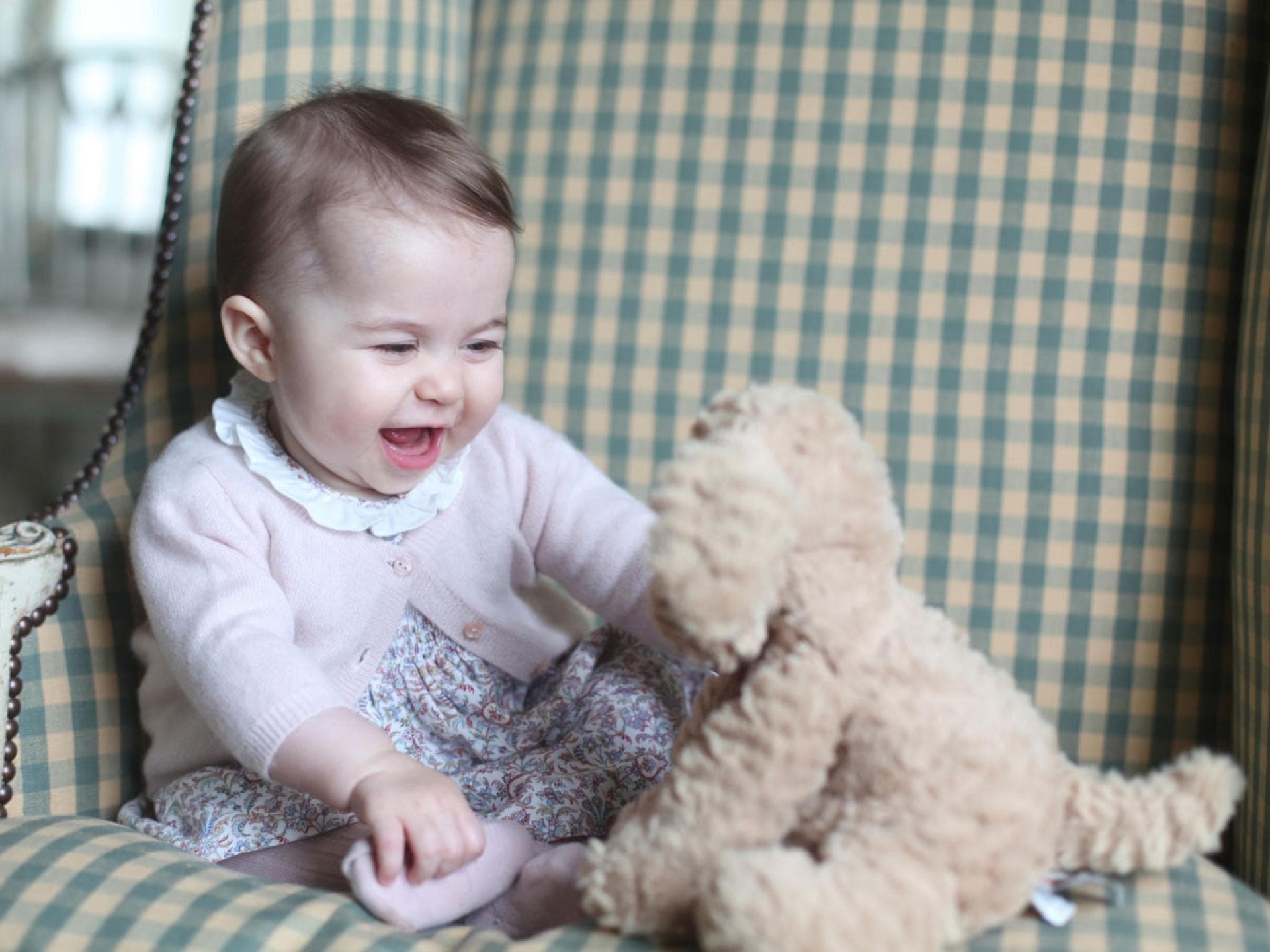 Charlotte-of-Cambridge-Teddy-1200x900