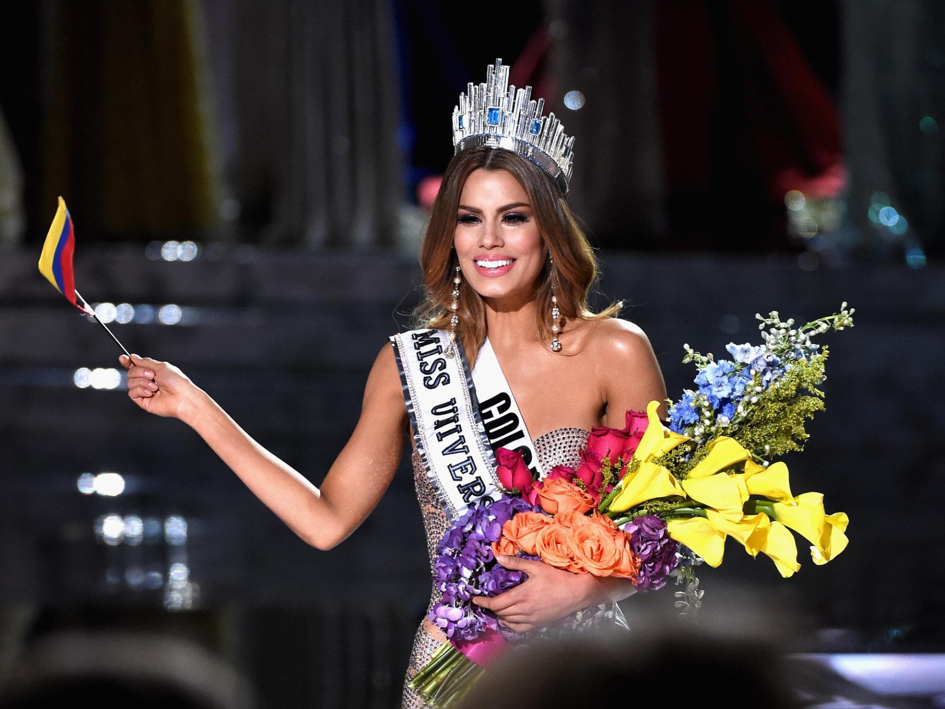 Miss-Columbia-war-kurz-Miss-Universe-2015-2000x1500 Miss-Columbia-war-kurz-Miss-Universe-2015-2000x1500