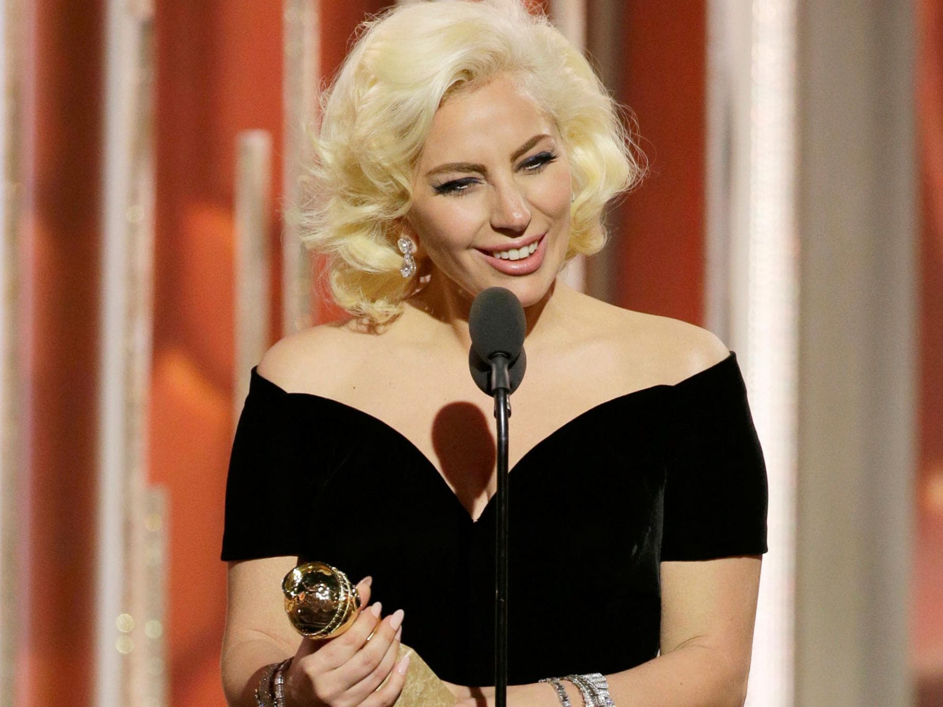 Lady-Gaga-gewinnt-Golden-Globe-2016-2000x1500 Lady-Gaga-gewinnt-Golden-Globe-2016-2000x1500