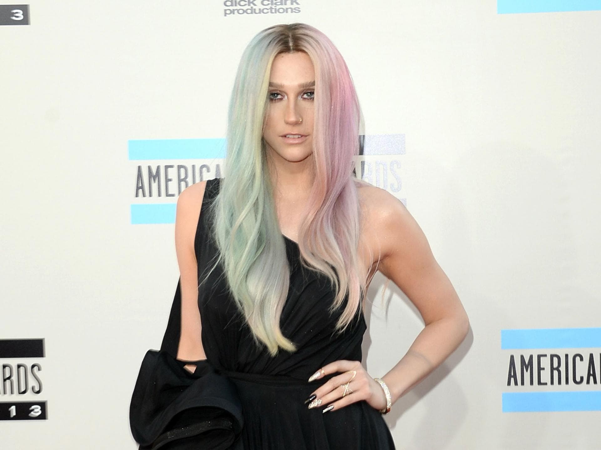 kesha-split-hair-2054085.jpg