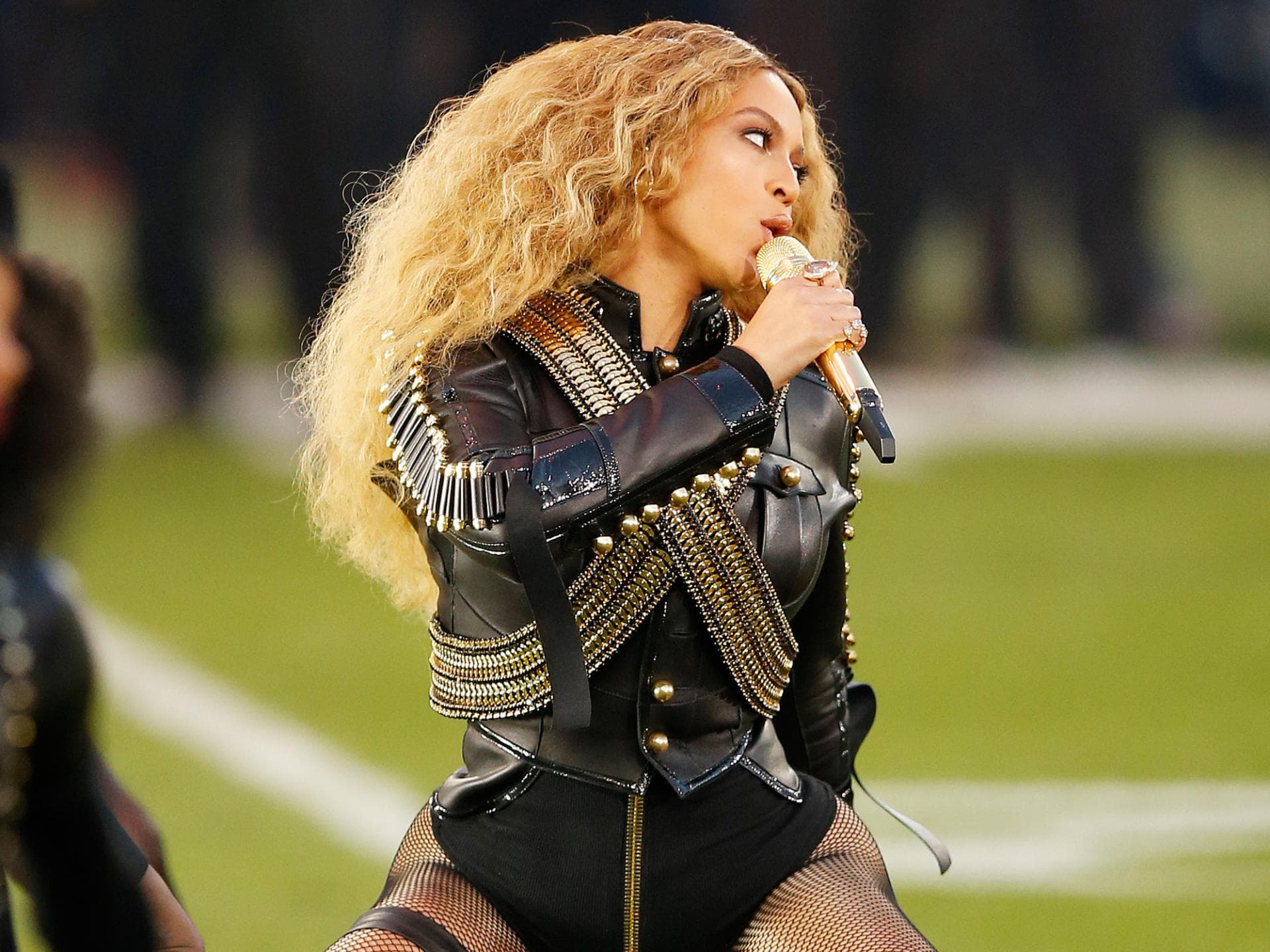 Beyonce-Super-Bowl-2000x1500 Beyonce-Super-Bowl-2000x1500