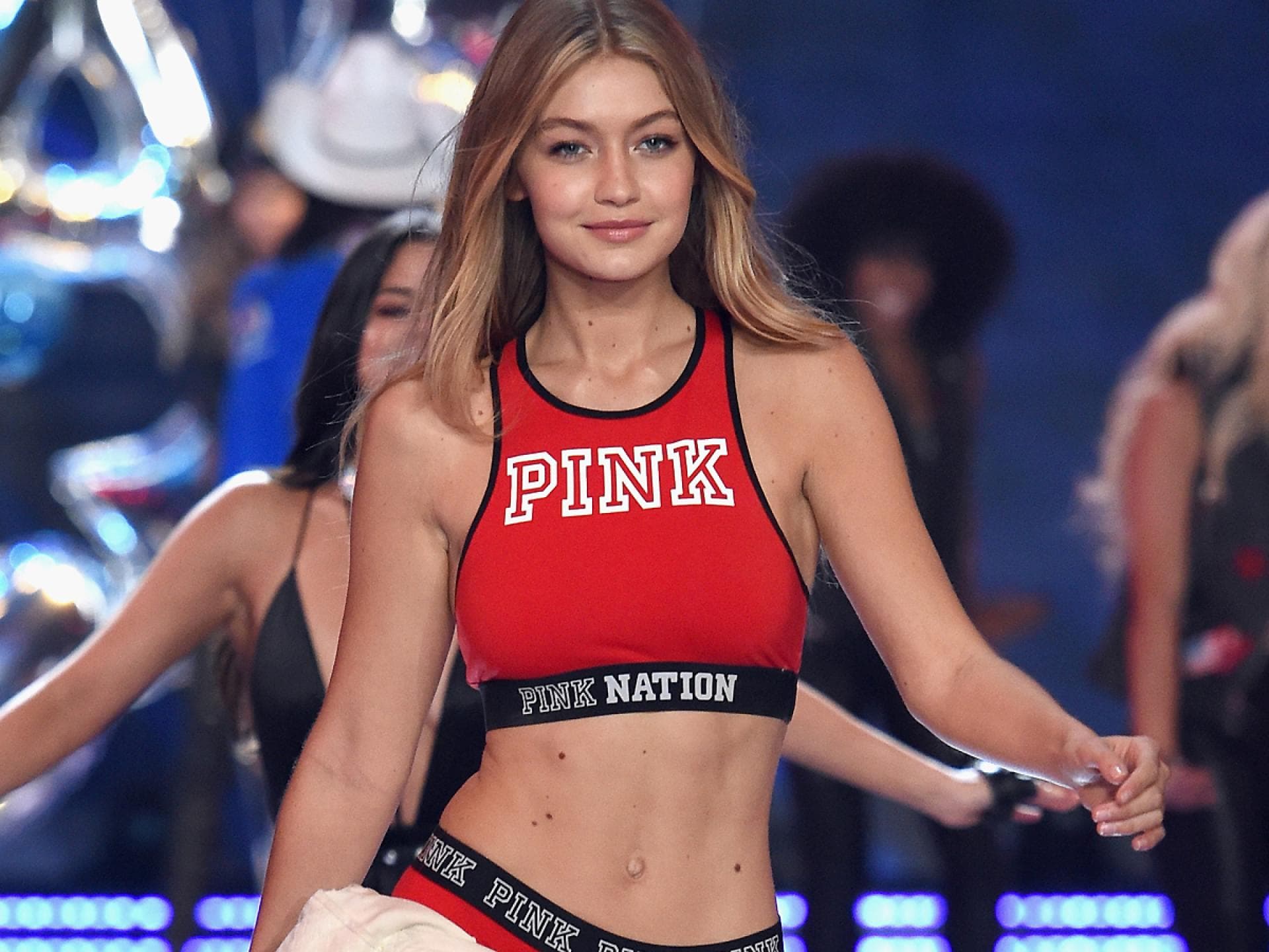 gigi-hadid-muttermale gigi-hadid-muttermale
