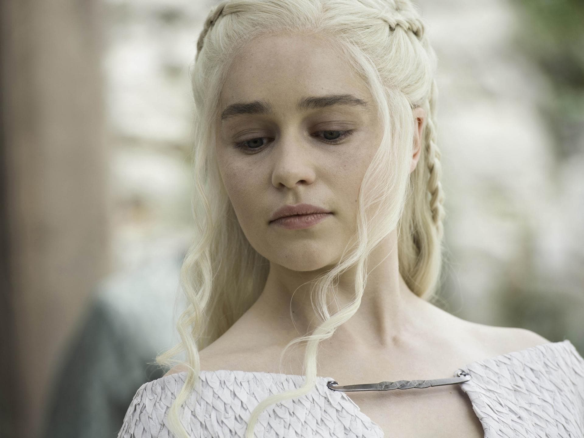 daenerys-ddp-2000-x-1500