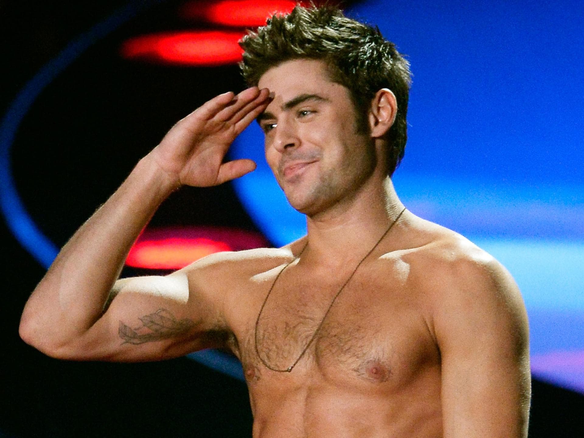 zac-efron-wasserstoffblonde-haare zac-efron-wasserstoffblonde-haare