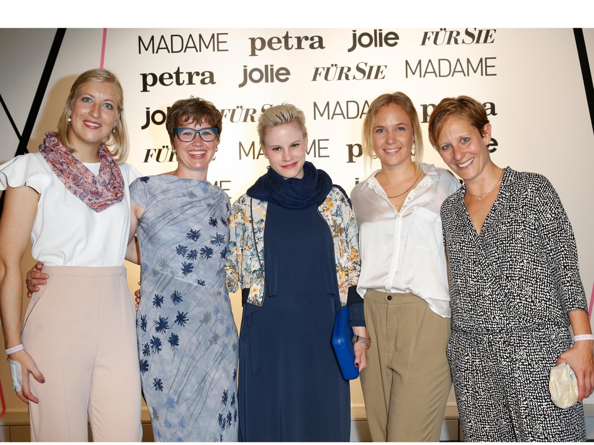 Katrin Strasser, Christine Malecki, Jill Willuweit, Alina Schröder und Elisabeth Keihl