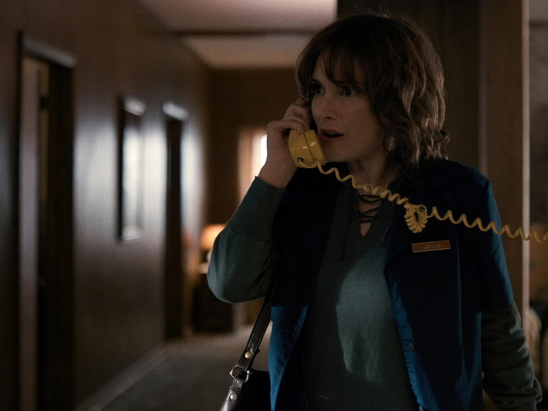 Winona-Ryder-in-Stranger-Things