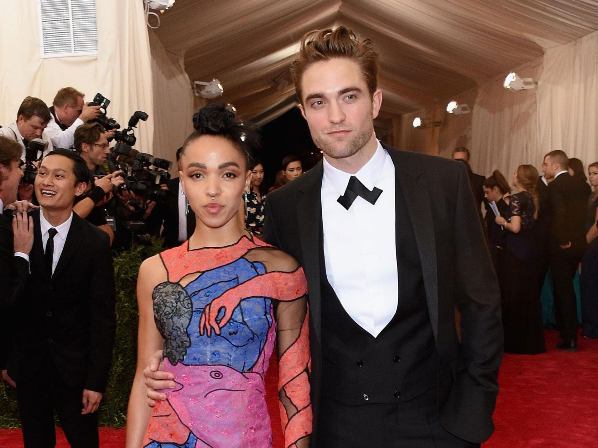 Artikelbild Robert Pattinson und FKA Twigs