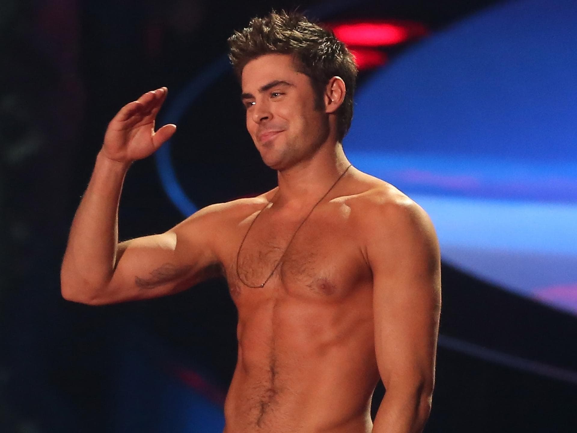 Zac-Efron-ist-nicht-mehr-auf-Tinder Zac-Efron-ist-nicht-mehr-auf-Tinder
