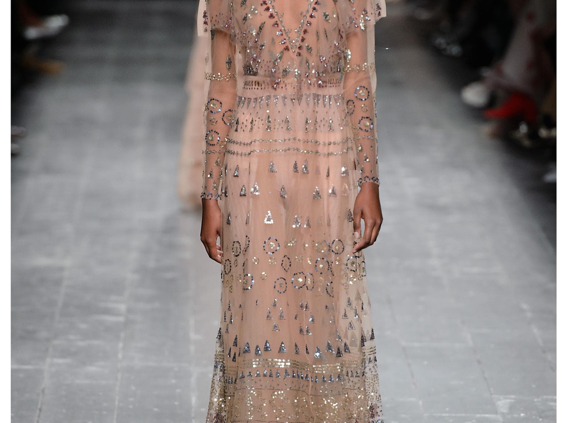 valentino-1264-aw17-pw-2000x1500-GI