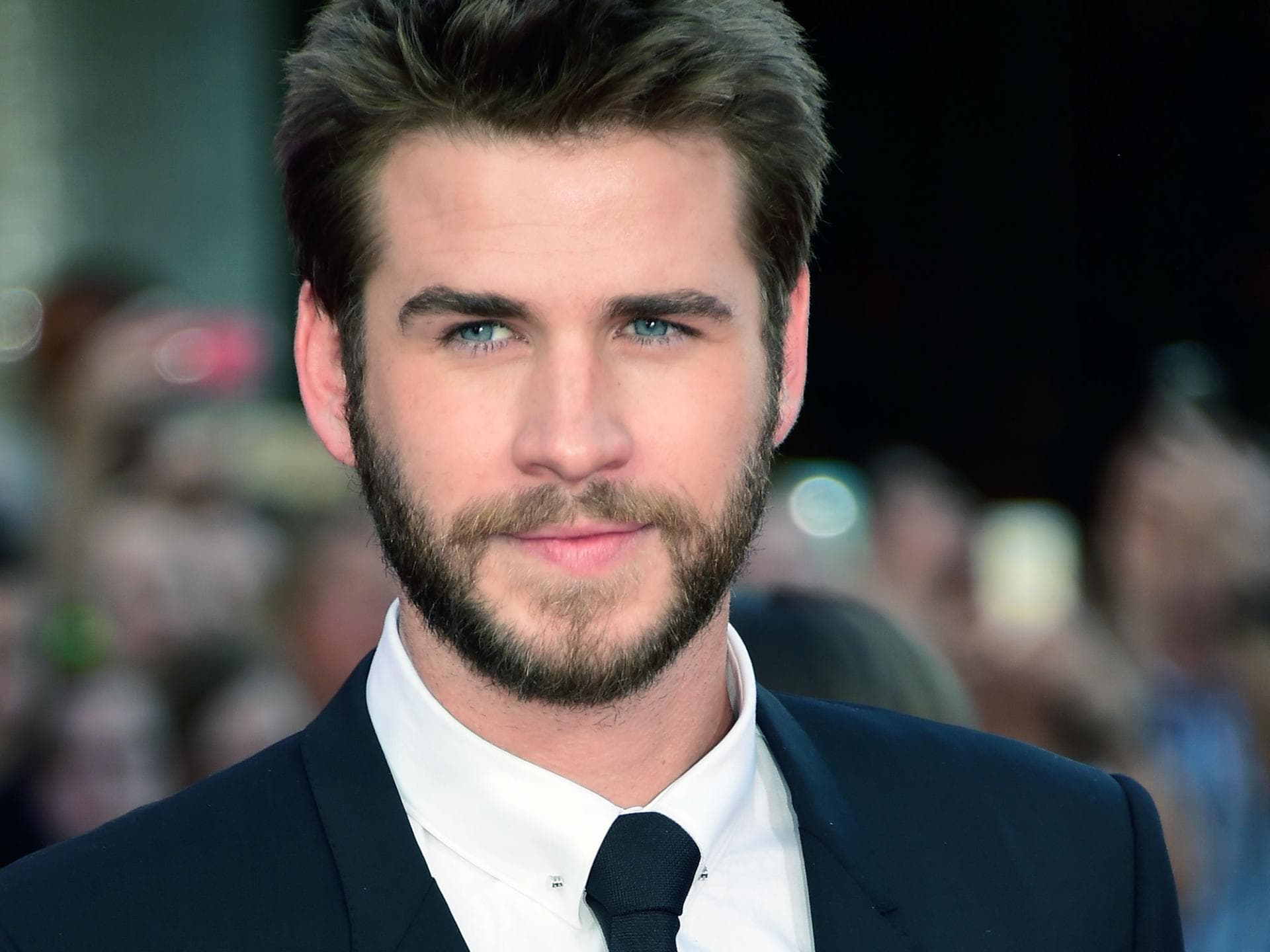 Liam-Hemsworth Liam-Hemsworth