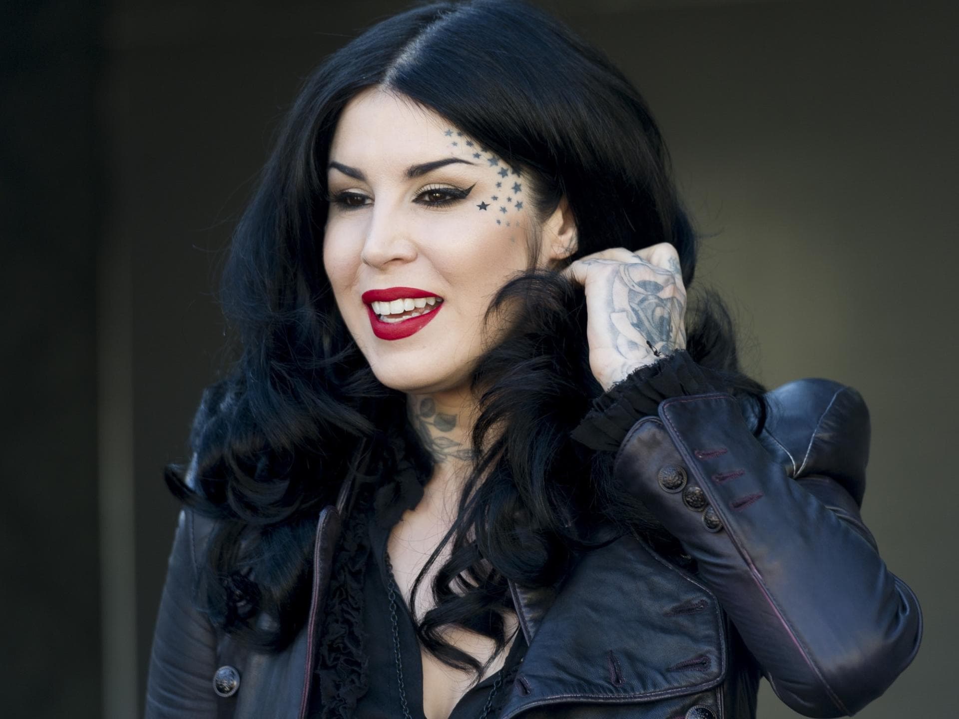 Tattoo Artist kat von D ist auch ei