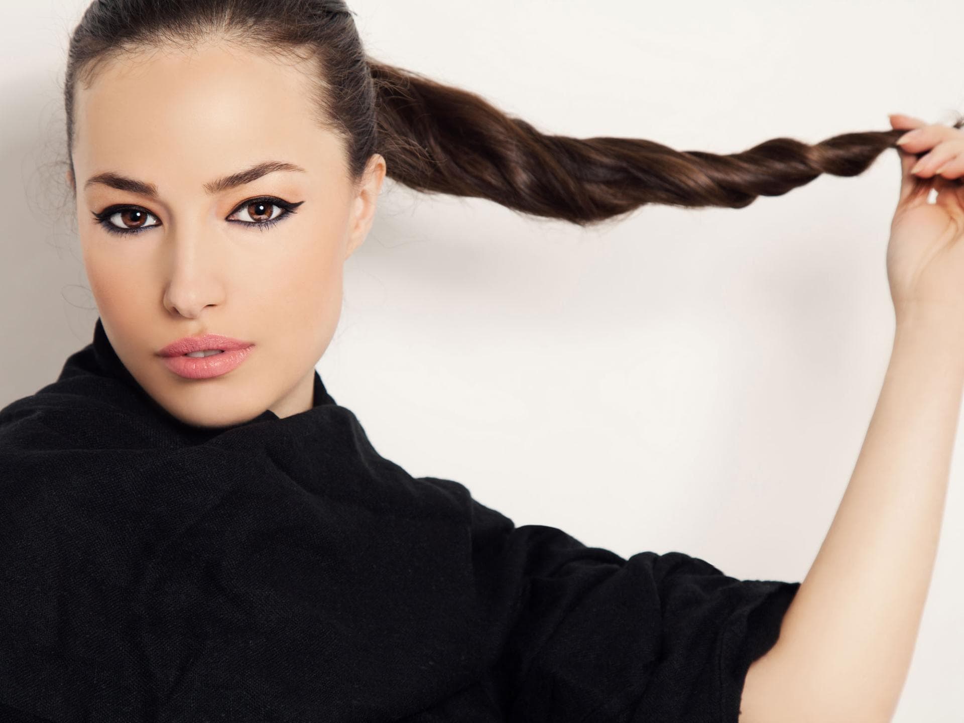 Sally_Brooks_Modern_Ponytail Sally_Brooks_Modern_Ponytail