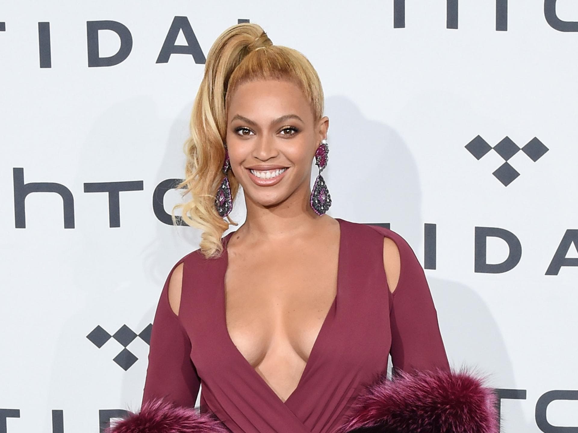 beyonce queen of instagram selena gomez getty beyonce queen of instagram selena gomez getty