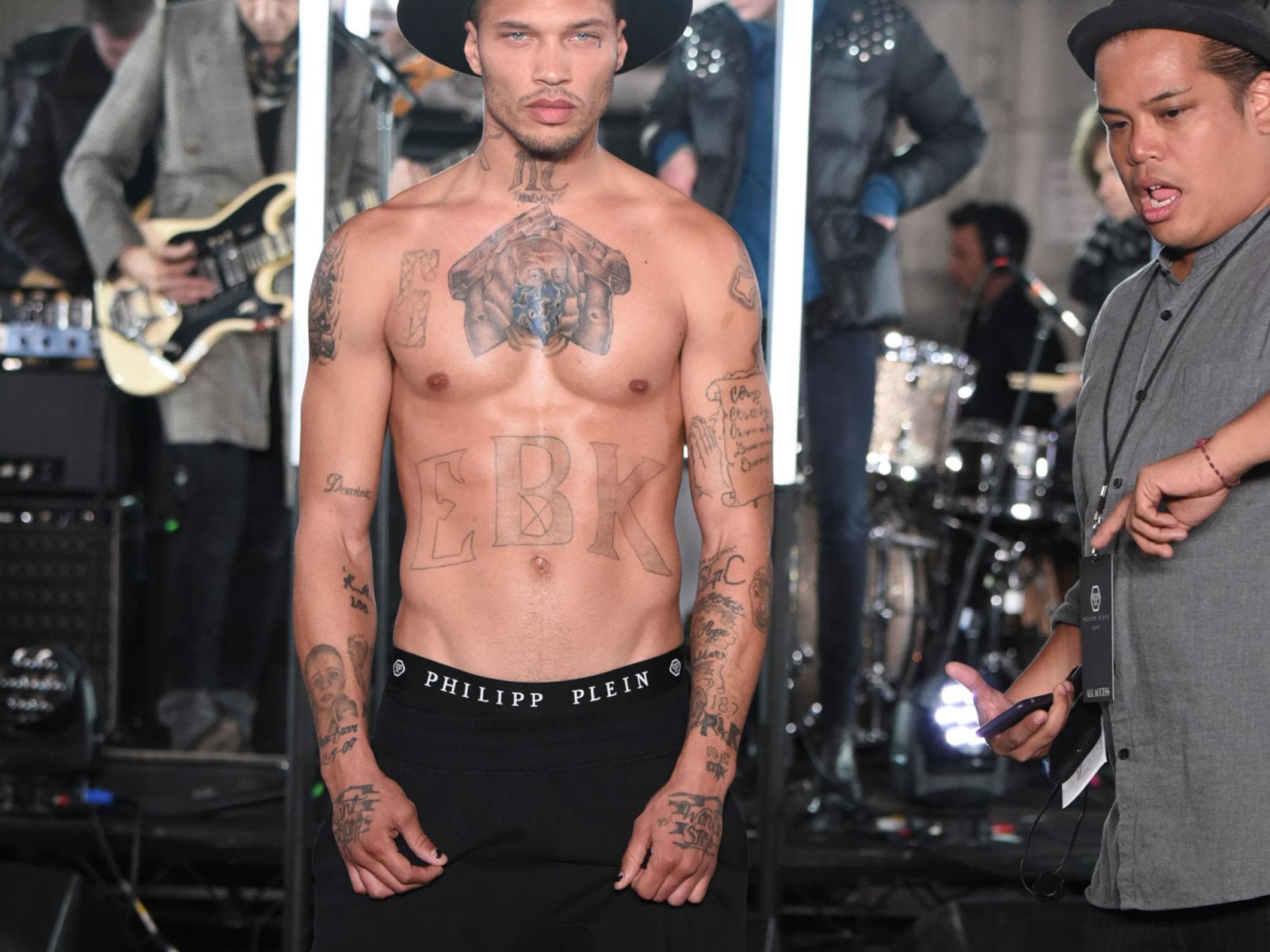 Jeremy-Meeks-oben-ohne