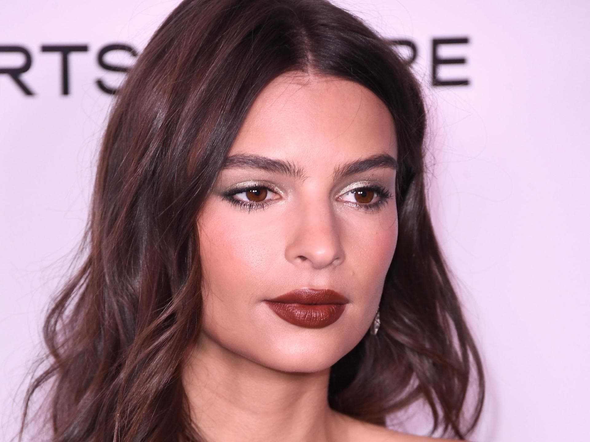 Emily-Ratajkowski Emily-Ratajkowski
