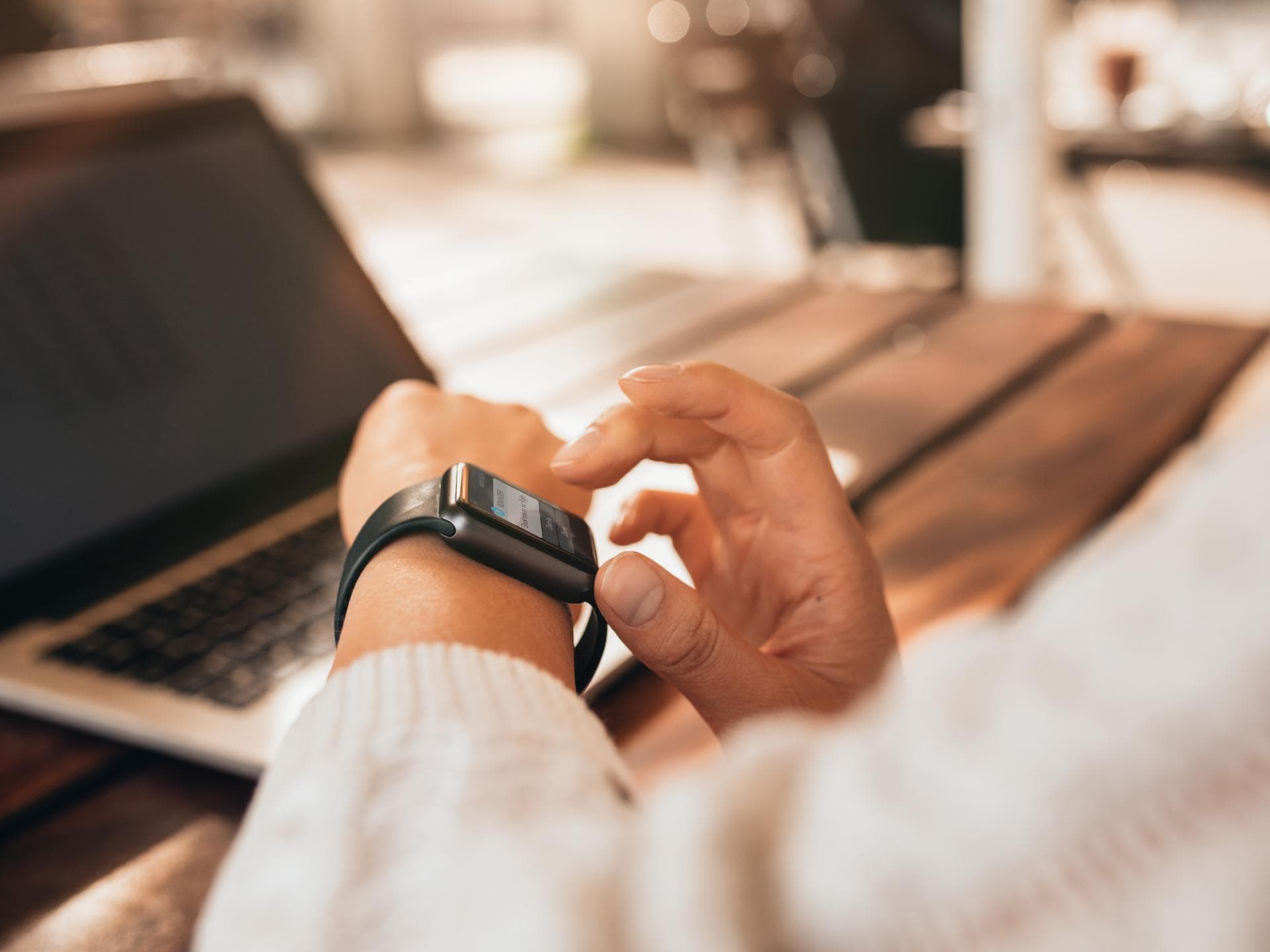 Gender-Gap-79-percent-work-clock