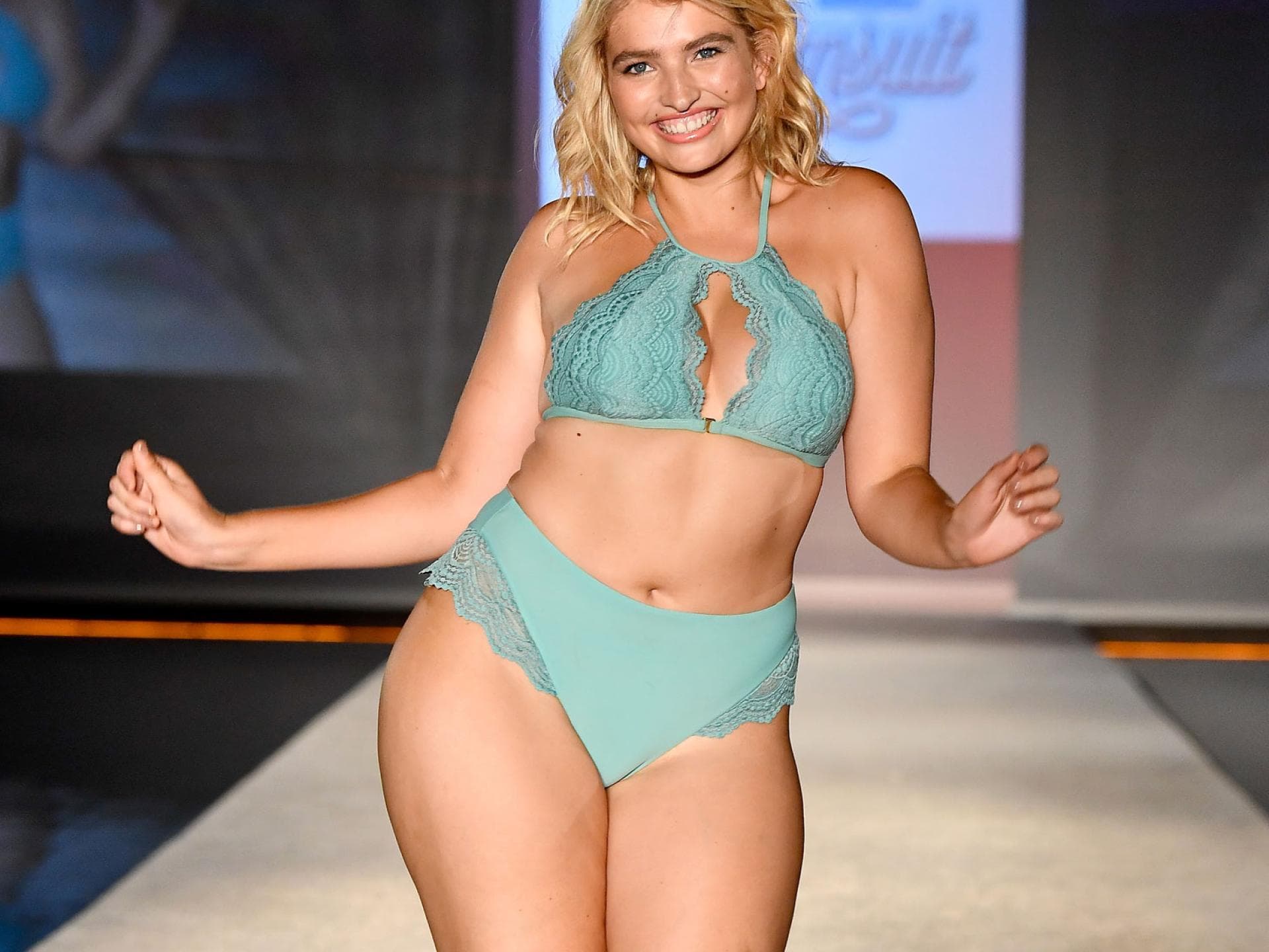 Sarina-Nowak-Swimsuit-2