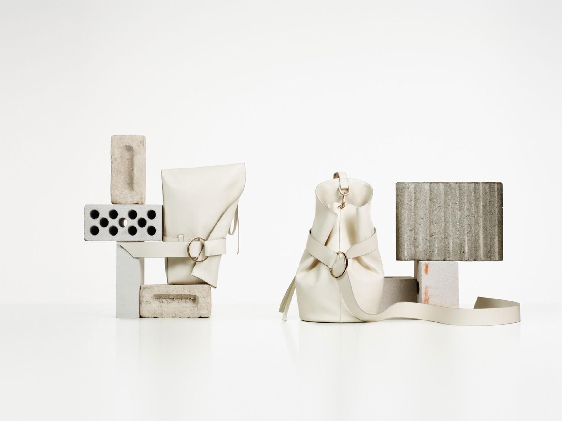 Liebeskind_B_Bag_Nappa_white-02 Liebeskind_B_Bag_Nappa_white-02