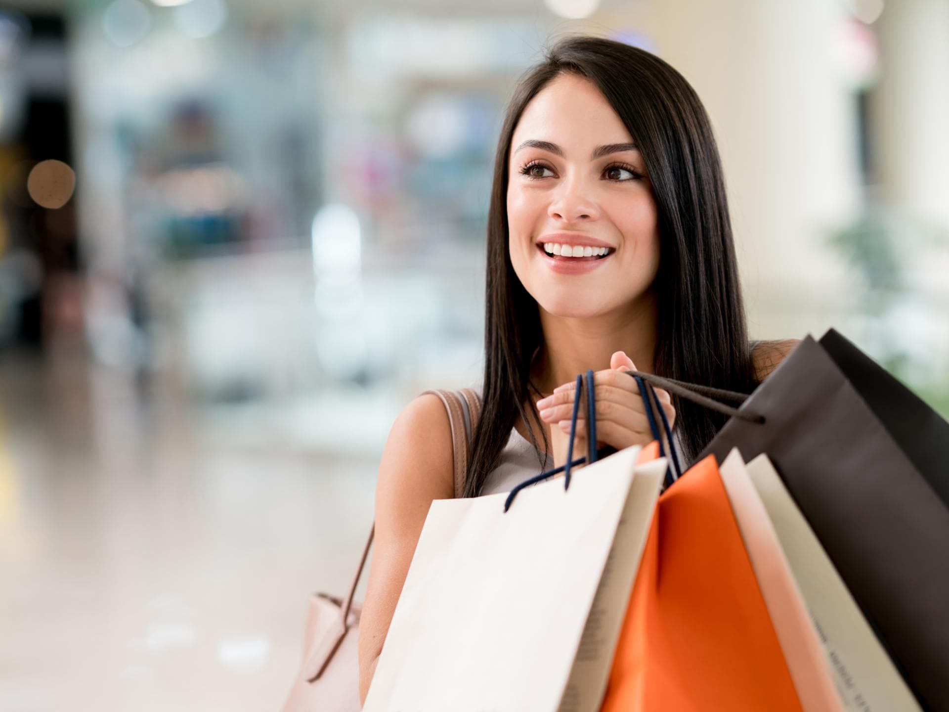 frau-beim-shopping frau-beim-shopping