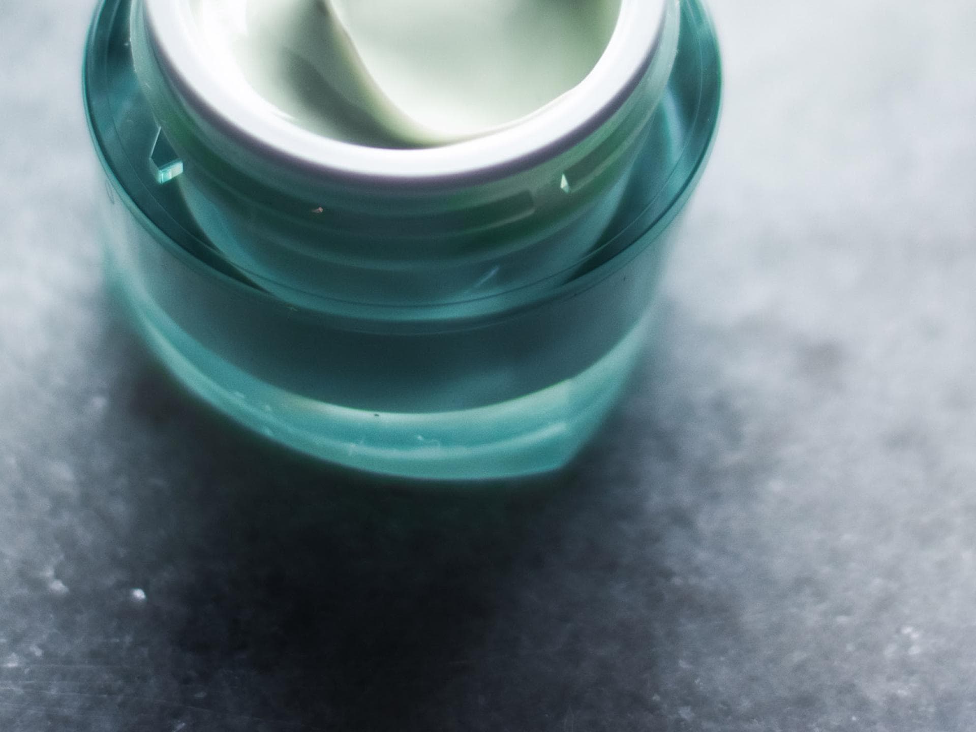 Vaseline für gepflegte Hände