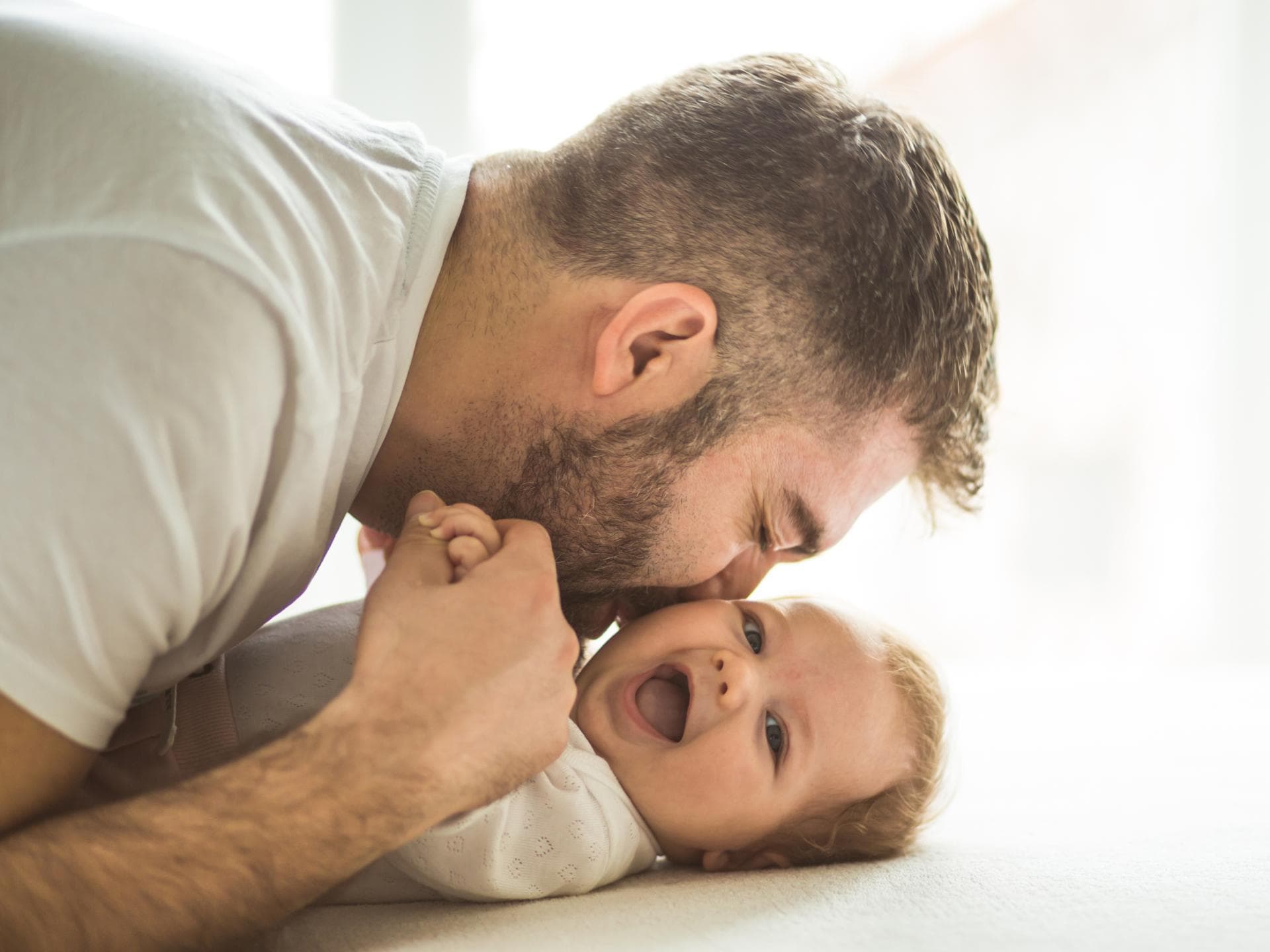 Papa Baby gesünder glücklich Papa Baby gesünder glücklich