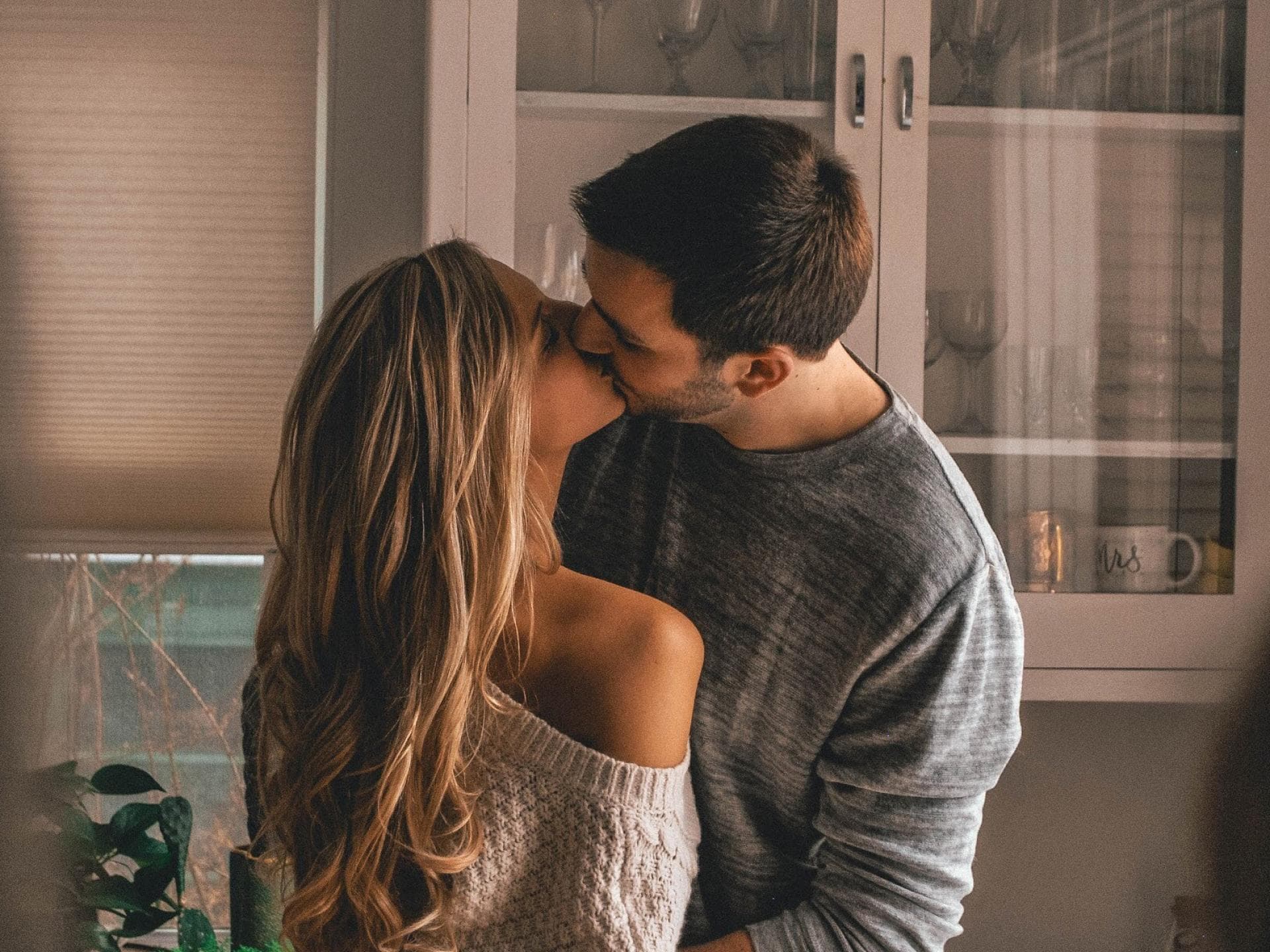 brooke-winters-579062-unsplash_happy_couple brooke-winters-579062-unsplash_happy_couple