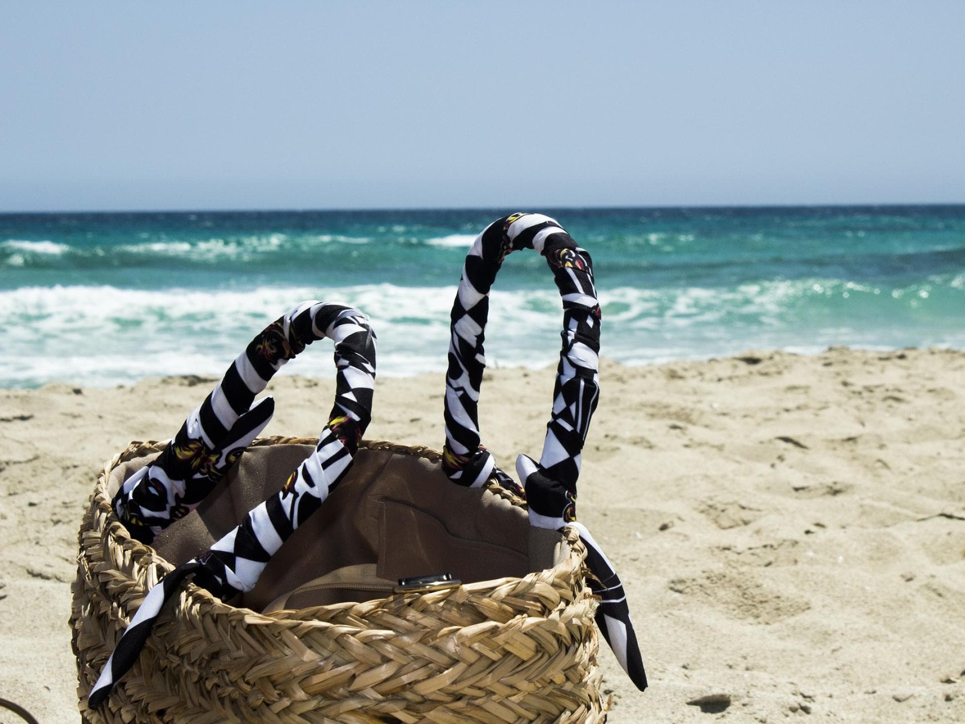beach-2679511_1920