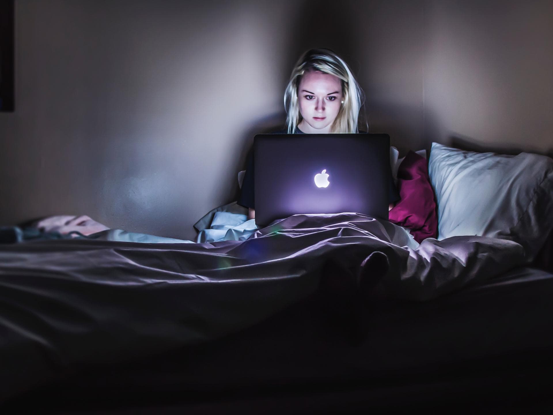 binge-watching-netflix-sucht-gefahr-studie binge-watching-netflix-sucht-gefahr-studie