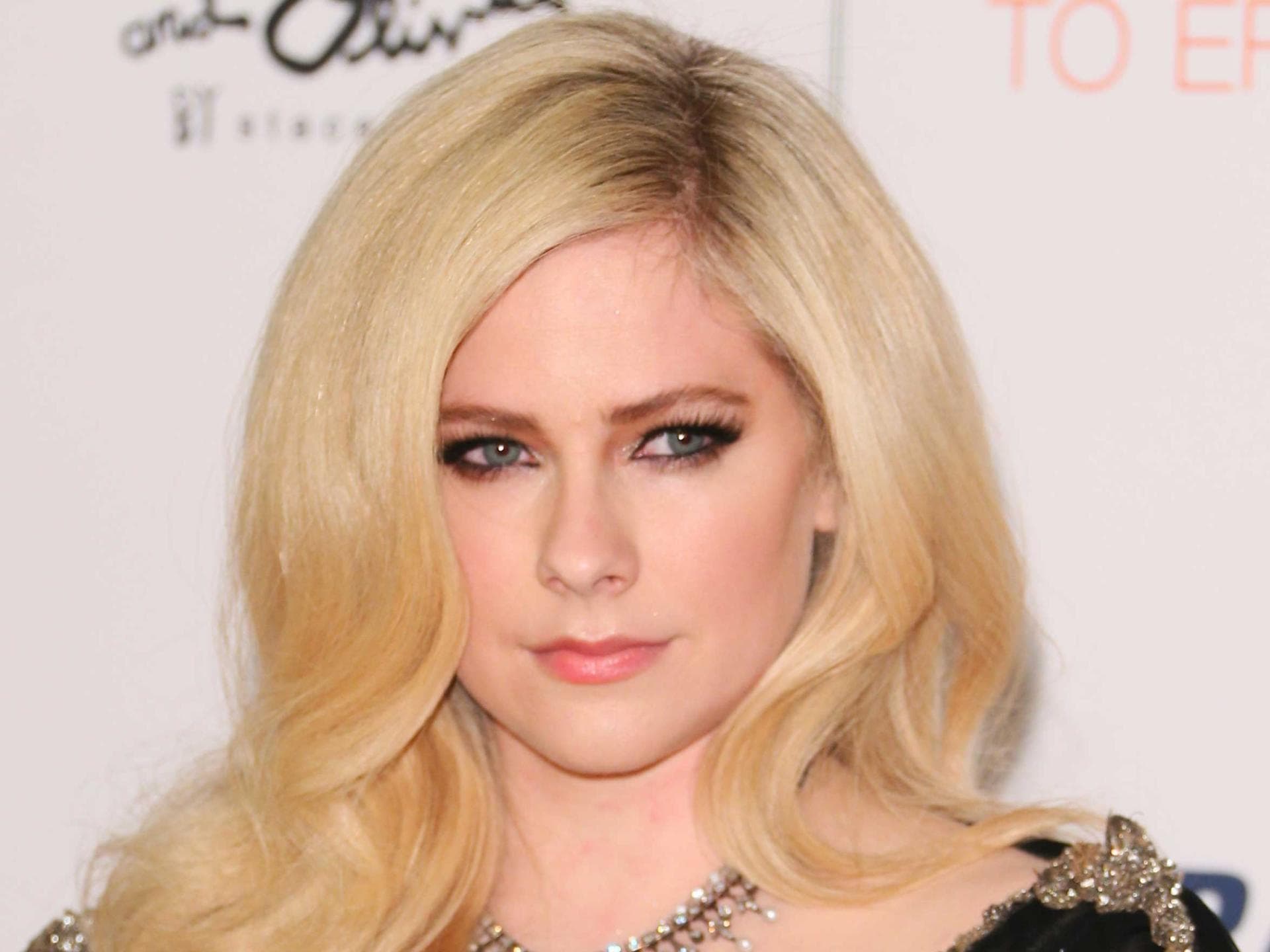 avril-lavigne-comeback