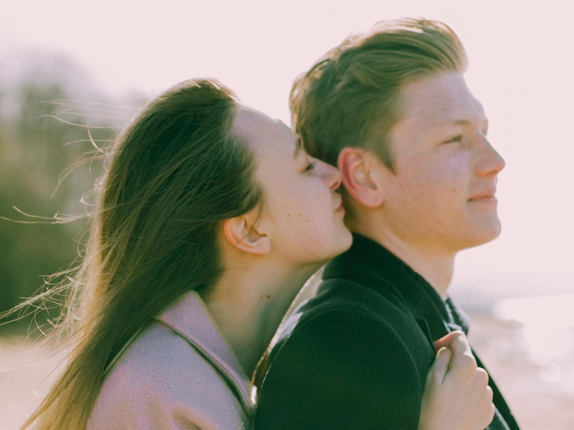 flirten-für-introvertierte-aufmerksamkeit-bekommen
