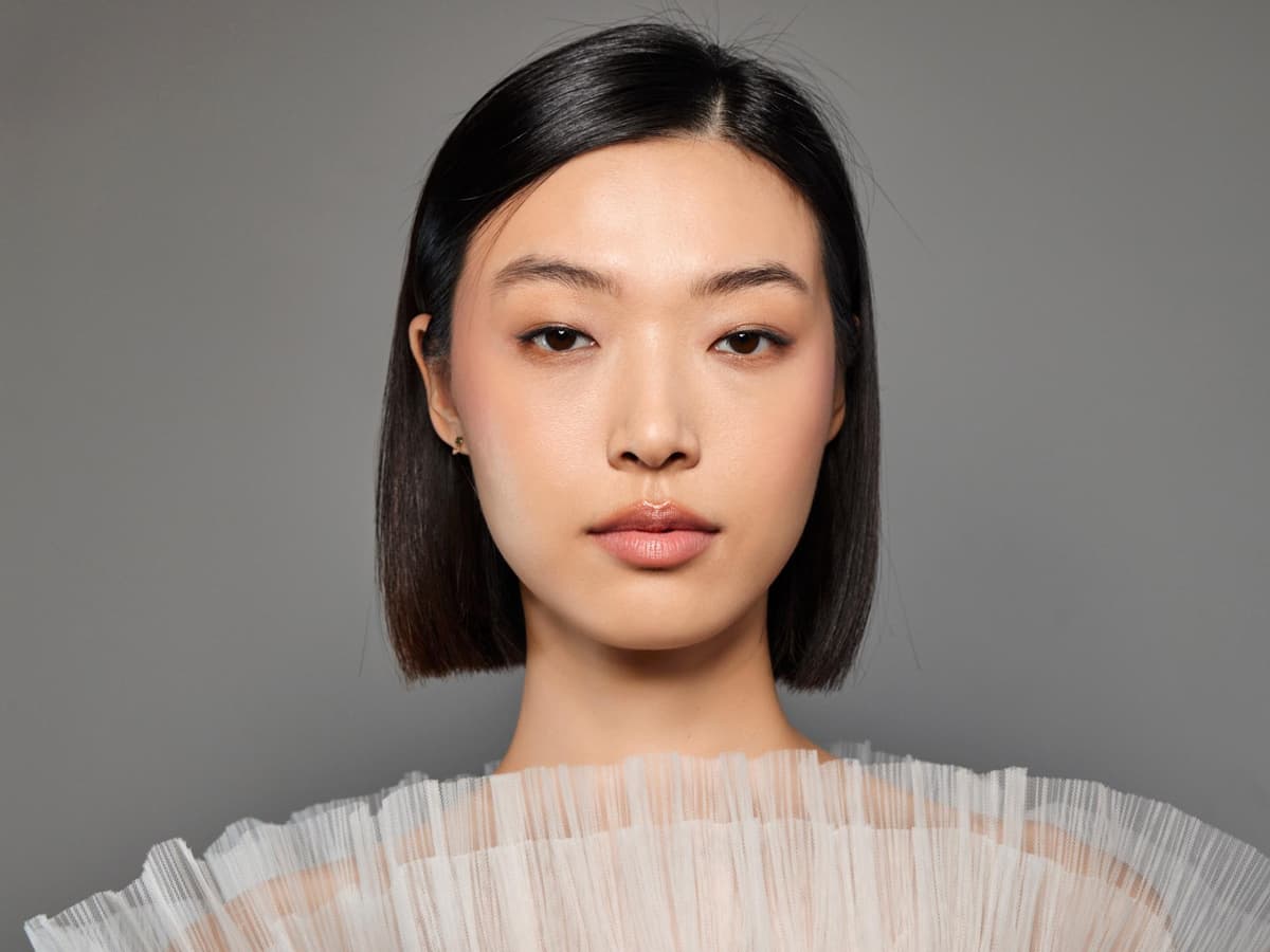 Kaputte Spitzen? Der „Japanese Bob” lässt dein Haar sofort gesund und edel aussehen
