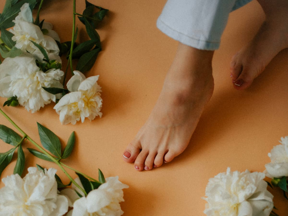 Pediküre-Trends 2026: 10 stylishe Nageldesigns, die deine Füße sommertauglich machen