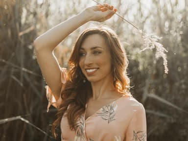 Haare mit Henna-Haarfarbe natürlich Färben
