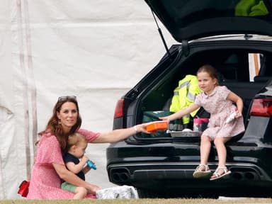 Herogin Kate mit Charlotte und Louis
