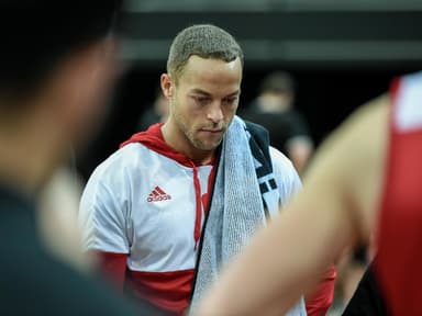 Andrej Mangold trauriger Blick  