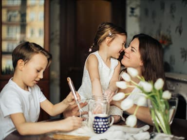 Mutter mit Kindern
