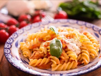 Pasta auf dem Teller 